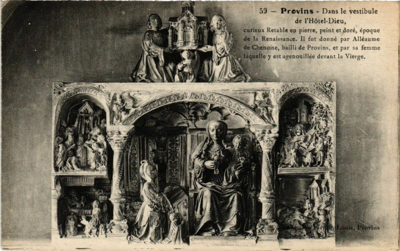 Carte postale ancienne Provins - Dans le vestibule de l'Hotel-Dieu à Provins