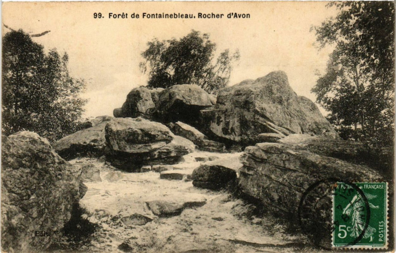 Carte postale ancienne Foret de Fontainebleau - Rocher d'Avon à Fontainebleau