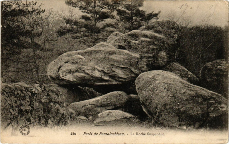 Carte postale ancienne Foret de Fontainebleau - La Roche Suspendue à Fontainebleau