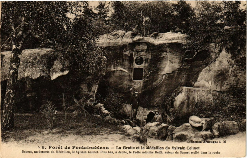 Carte postale ancienne Foret de Fontainebleau - La Grotte et le Medaillon de Sylvain - à Fontainebleau