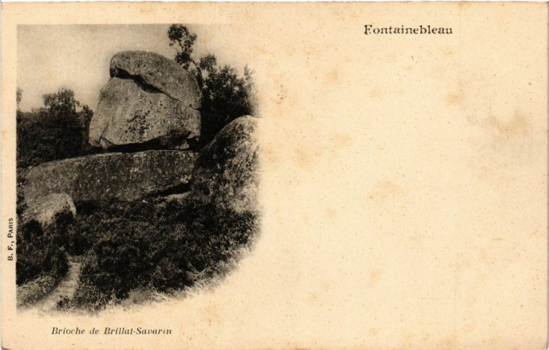 Carte postale ancienne Fontainebleau - Brioche de Brillat-Savarin à Fontainebleau