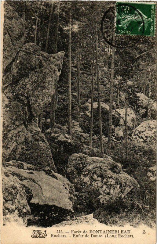 Carte postale ancienne Foret de Fontainebleau - Rochers-Enfer de Dante (Long Rocher) à Fontainebleau