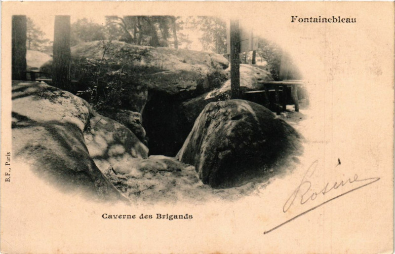 Carte postale ancienne Fontainebleau - Caverne des Brigands à Fontainebleau