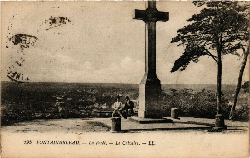 Carte postale ancienne Fontainebleau - La Foret - Le Calvaire à Fontainebleau