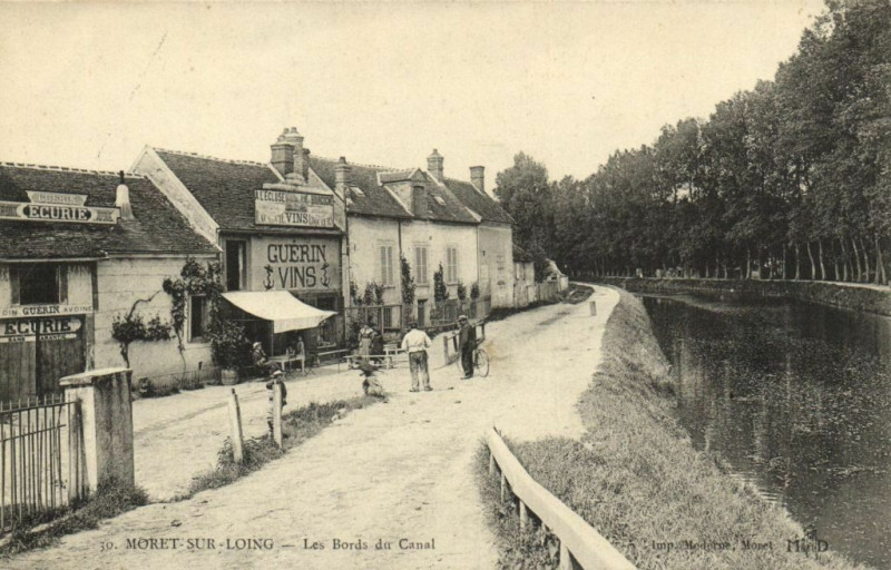 Carte postale ancienne Moret-sur-Long - Les Bords du Canal