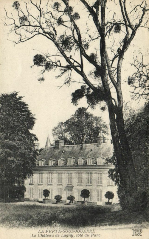 Carte postale ancienne La Ferte-sous-Jouarre Le Chateau de Lagny cote du Pare à Jouarre