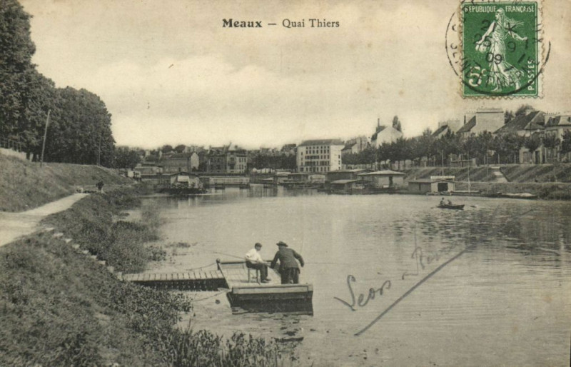 Carte postale ancienne Meaux - Quai Thiers à Meaux