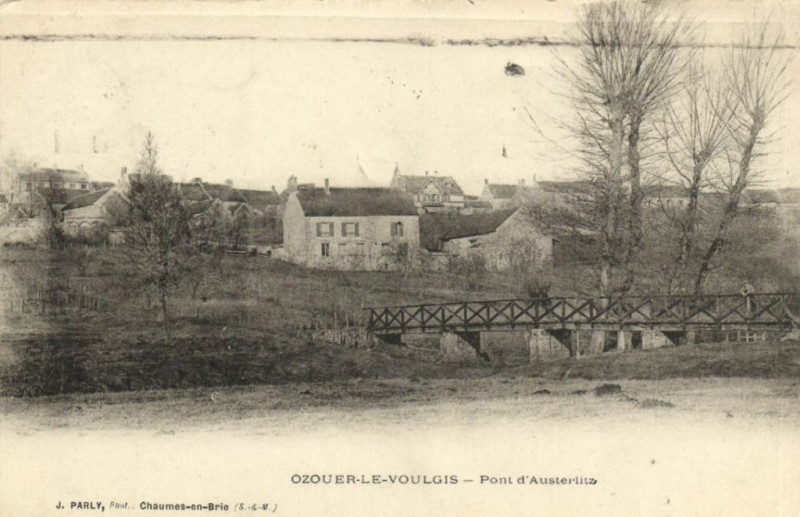Carte postale ancienne Ozouer le Voulois - Pont d'Austerlitz