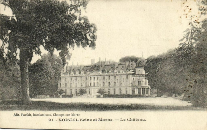 Carte postale ancienne Le Château à Noisiel