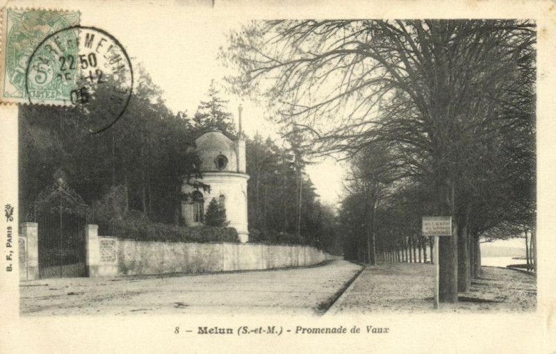 Carte postale ancienne Melun Promenade de Vaux à Melun