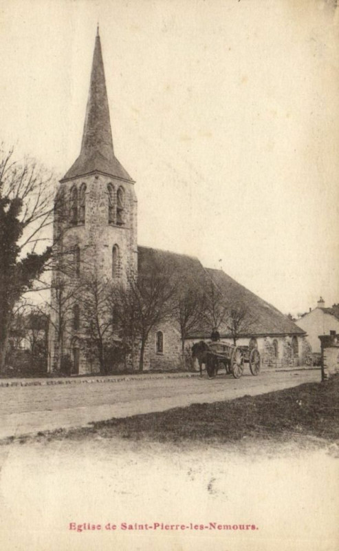 Carte postale ancienne Eglise de St-Pierre-les-Nemours à Nemours