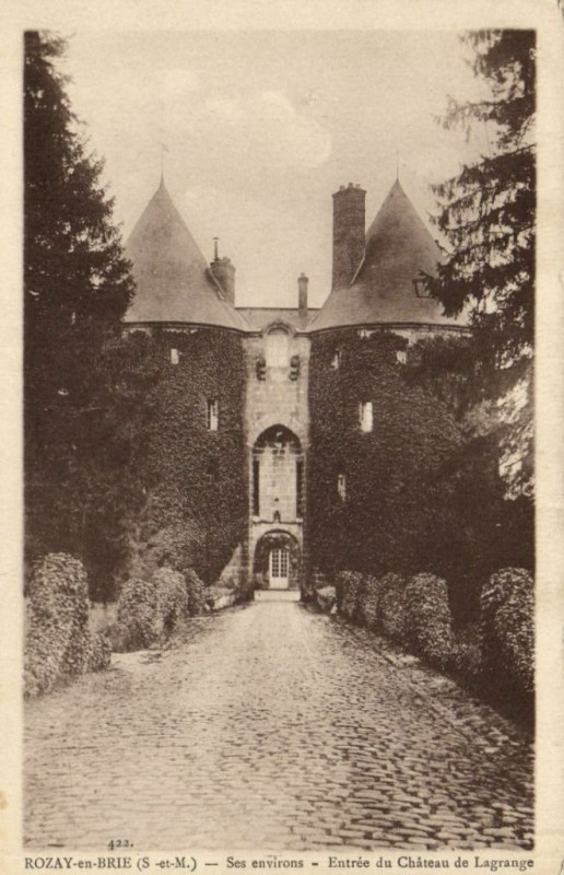 Carte postale ancienne Rozay-en-Brie - Ses Env. - Entrée du Chateau de à Rozay-en-Brie