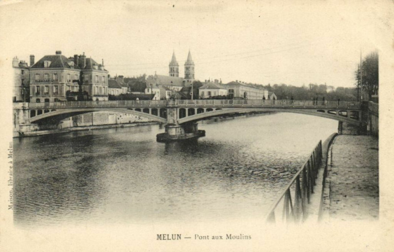Carte postale ancienne Melun - Pont aux Moulins à Melun