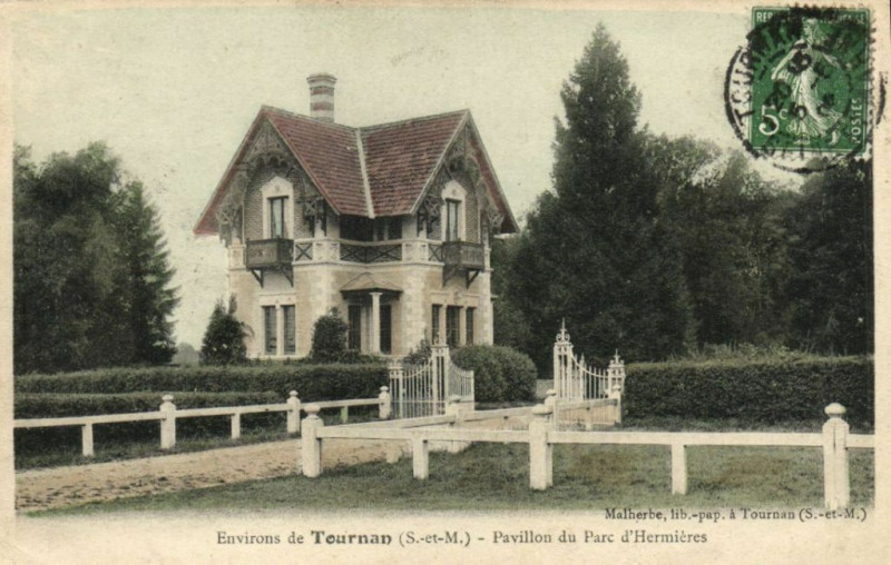 Carte postale ancienne Env. de Tournan Pavillon du Parc d'Hermieres