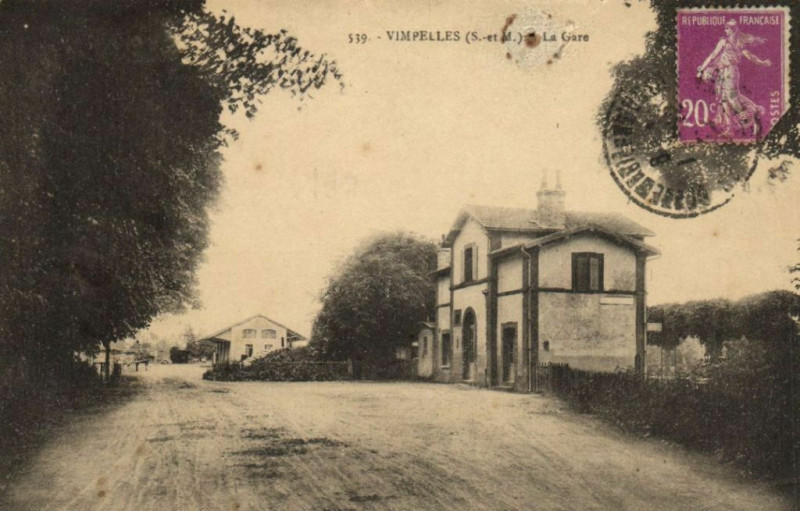 Carte postale ancienne Vimpelles La Gare à Vimpelles