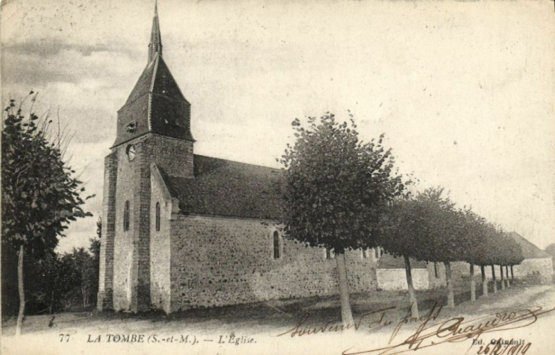 Carte postale ancienne La Tombe - L' Eglise à La Tombe