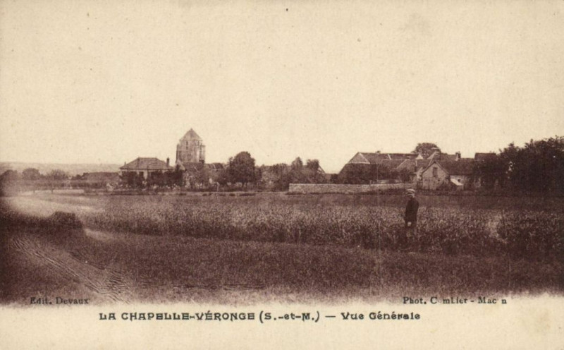 Carte postale ancienne La Chapelle Veronge - Vue générale
