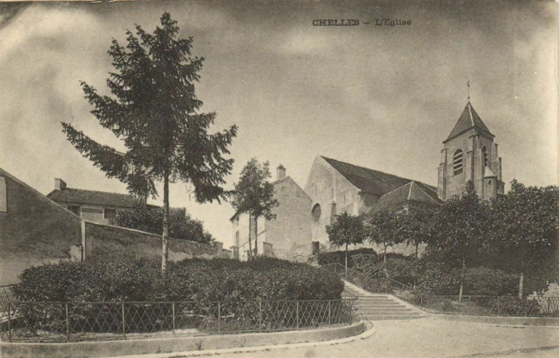 Carte postale ancienne Chelles - L'Eglise à Chelles