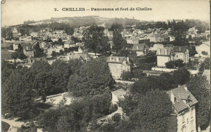 Carte postale ancienne Chelles - Panorama et fort de Chelles à Chelles