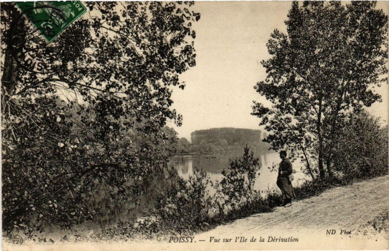 Carte postale ancienne Poissy Vue sur l'Ile de la Derivation à Poissy