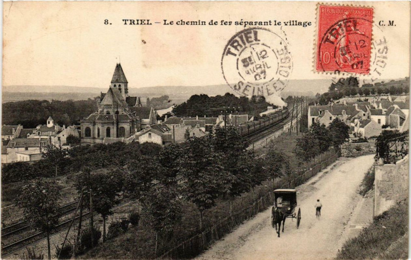 Carte postale ancienne Triel Le chemin de fer separant le village