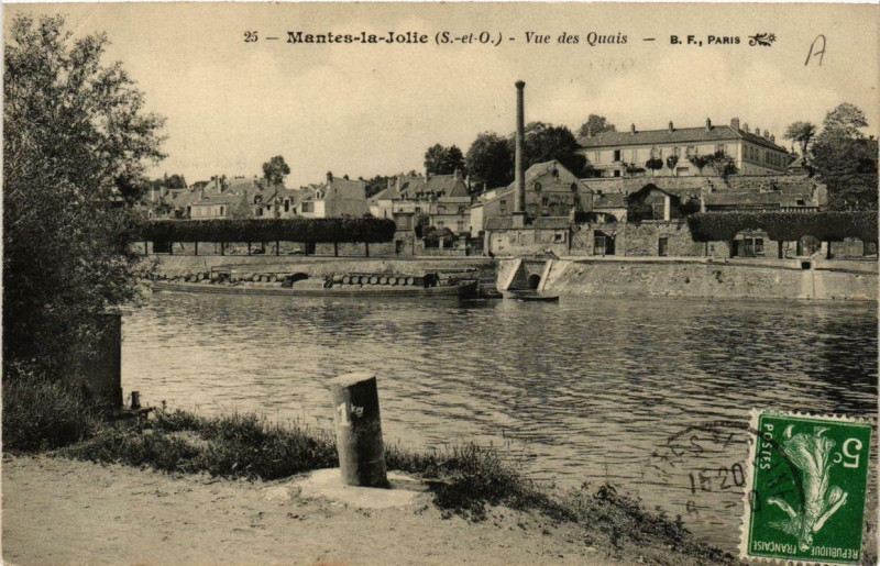 Carte postale ancienne Mantes-la-Jolie Vue des Quais à Mantes-la-Jolie