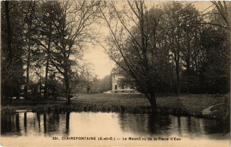 Carte postale ancienne Clairefontaine Le Mesnil vu de la Piece d'Eau