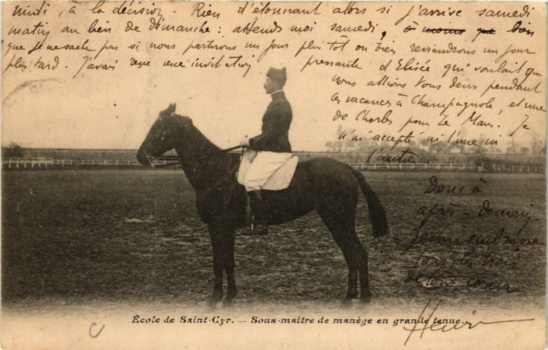 Carte postale ancienne Ecole de Saint-Cyr Sous maitre de manege en grande tenue