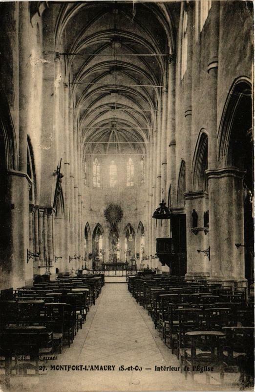 Carte postale ancienne Montfort-L'Amaury Intérieur de Eglise à Montfort-l'Amaury
