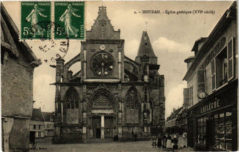 Carte postale ancienne Houdan Eglise gothique à Houdan