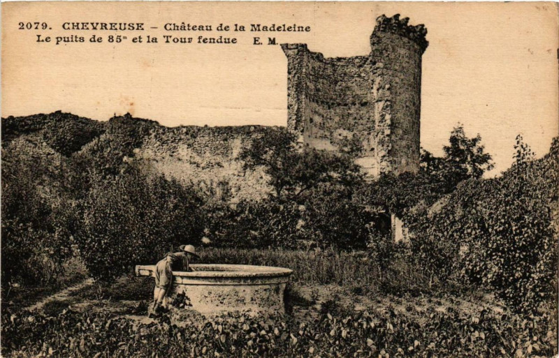 Carte postale ancienne Chevreuse Chateau de la Madeleine à Chevreuse