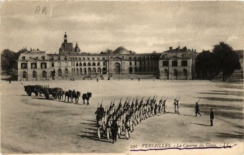 Carte postale ancienne Versailles La Caserne du Geine à Versailles