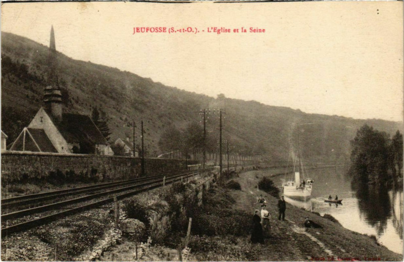 Carte postale ancienne Jeufosse - L'Ãglise et la Seine