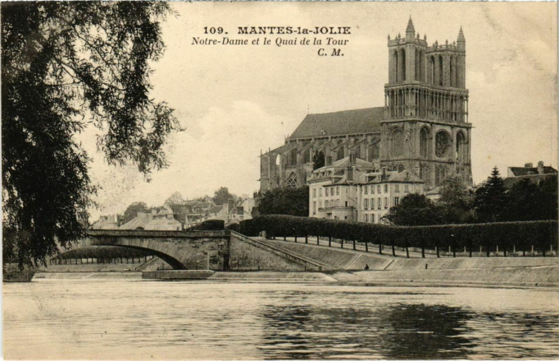 Carte postale ancienne Mantes-la-Jolie - Notre-Dame et le Quai de la Tour à Mantes-la-Jolie