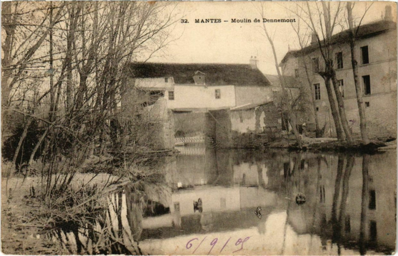 Carte postale ancienne Mantes - Moulin de Dennemont