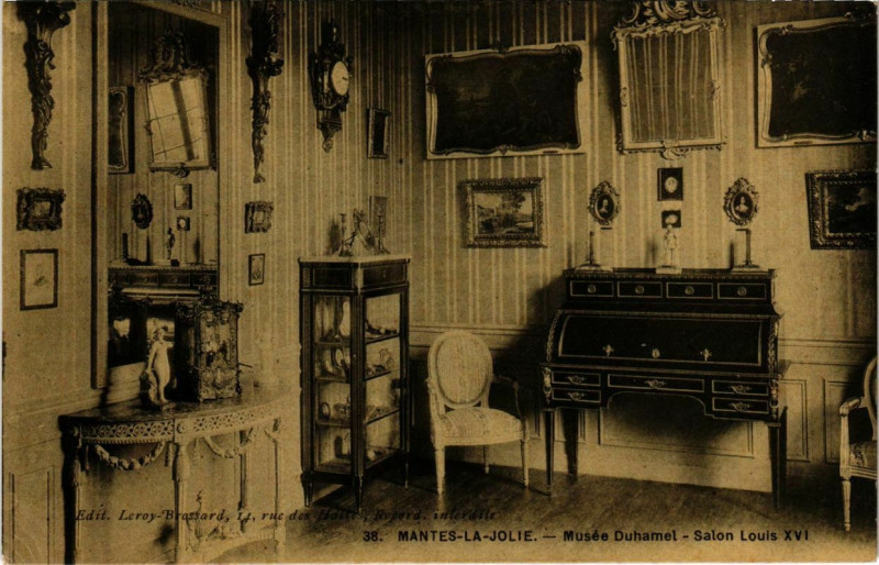 Carte postale ancienne Mantes-la-Jolie - MusÃ©e Duhamel - Salon Louis à Mantes-la-Jolie