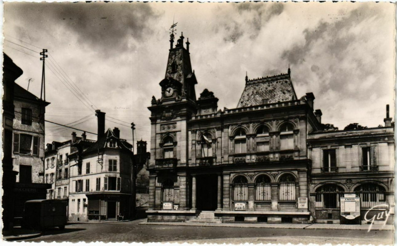 Carte postale ancienne Meulan - L'Hotel de Ville