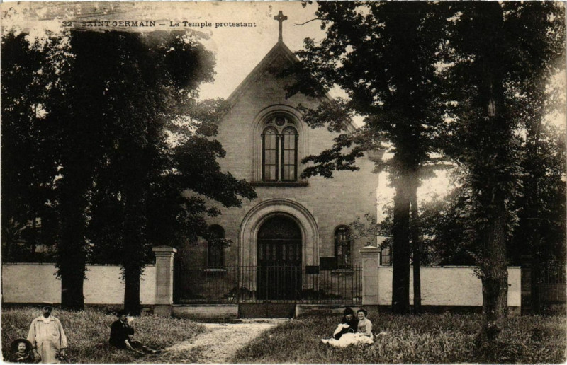 Carte postale ancienne Saint-Germain - Le Temple protestant