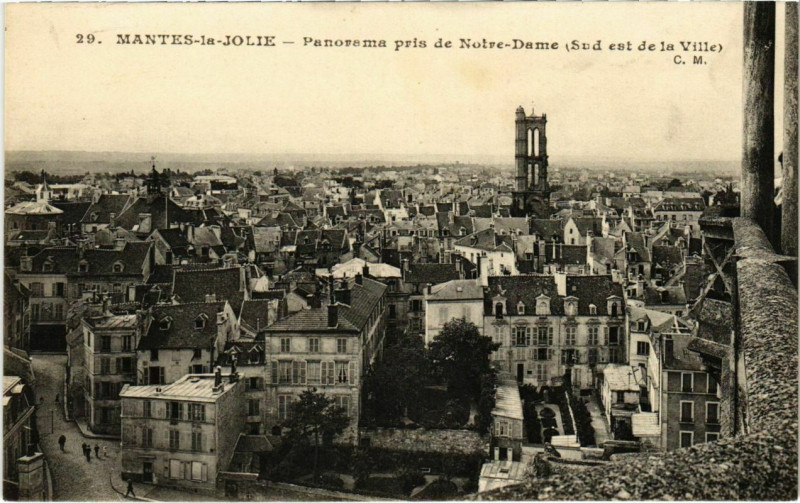 Carte postale ancienne Mantes-la-Jolie Panorama pris de Notre-Dame (Sud est de la Ville) à Mantes-la-Jolie