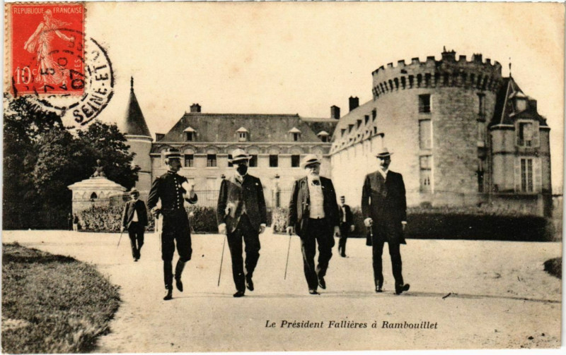 Carte postale ancienne La President Fallieres a Rambouillet à Rambouillet