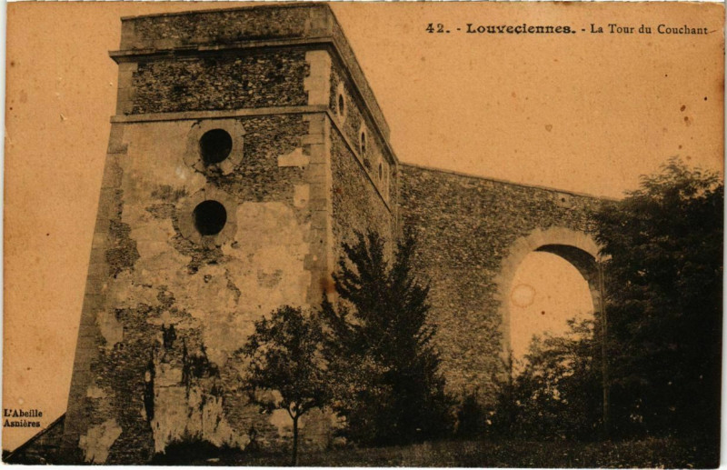 Carte postale ancienne Louveciennes - La Tour du Couchant à Louveciennes