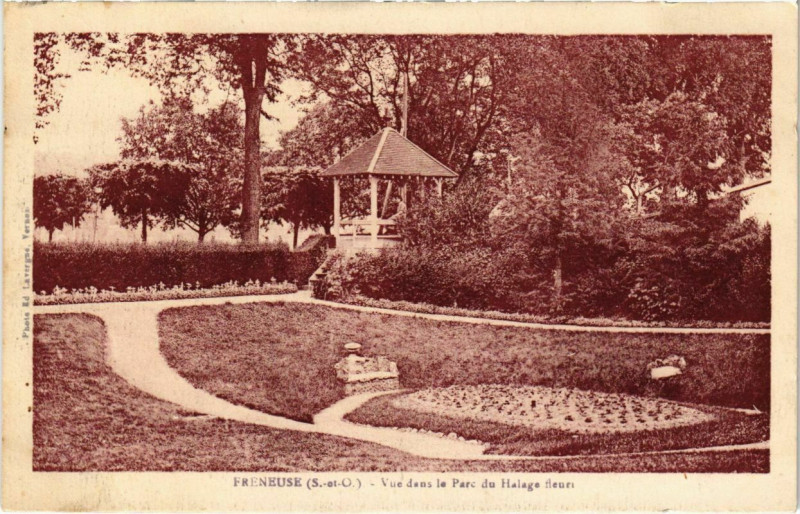 Carte postale ancienne Freneuse - Vue dans le Parc du Halage fleuri à Freneuse