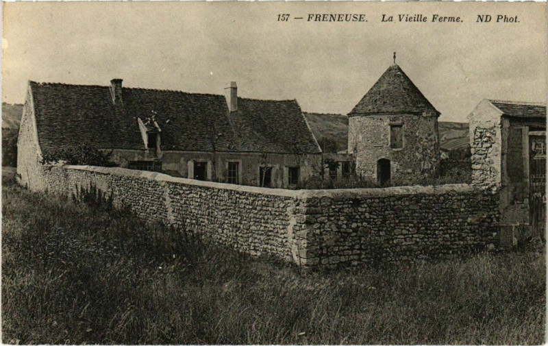 Carte postale ancienne Freneuse - La Vielle Ferme à Freneuse