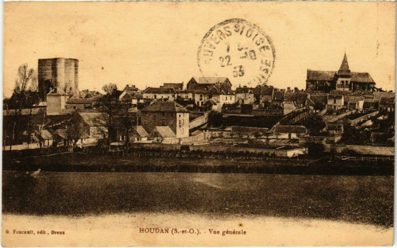 Carte postale ancienne Houdan - Vue générale à Houdan