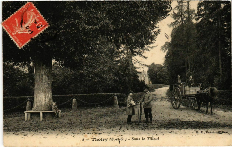 Carte postale ancienne Thoiry - Sous le Tilleul à Thoiry