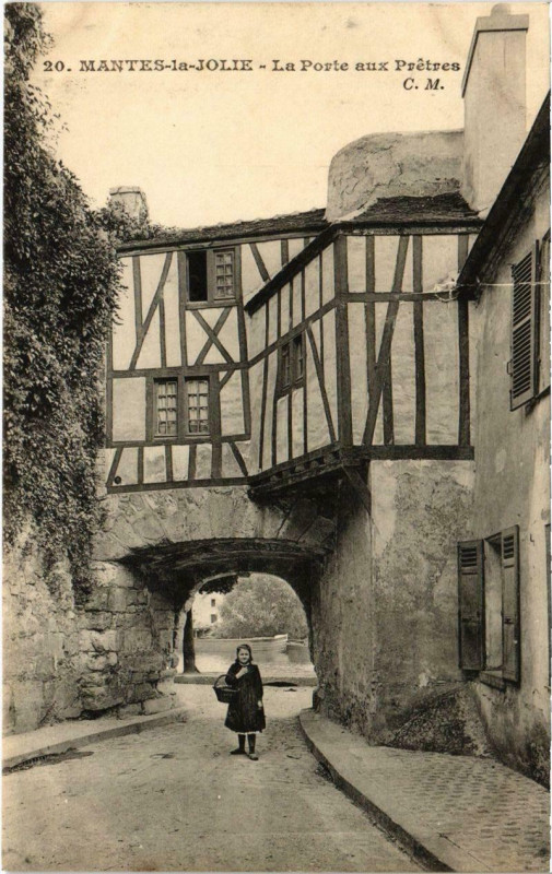 Carte postale ancienne Mantes-la-Jolie - La Porte aux Pretres à Mantes-la-Jolie