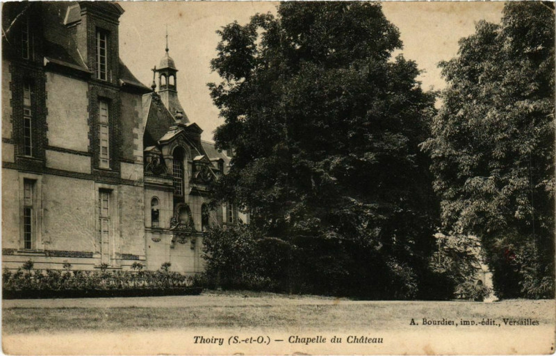 Carte postale ancienne Thoiry - Chapelle du Chateau à Thoiry