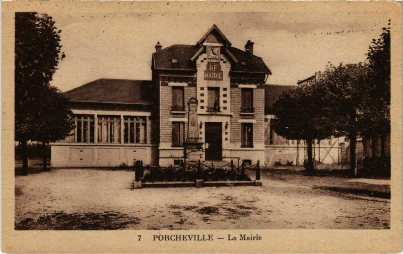 Carte postale ancienne Porcheville - La Mairie à Porcheville