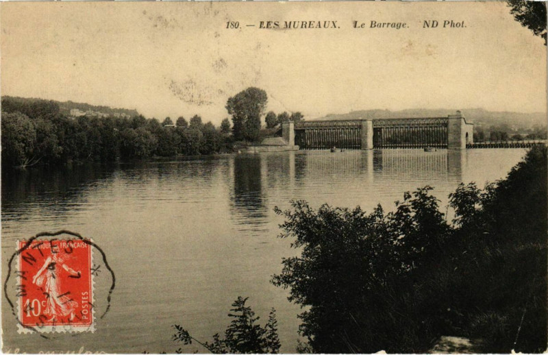 Carte postale ancienne Les Mureaux - La Barrage aux Mureaux