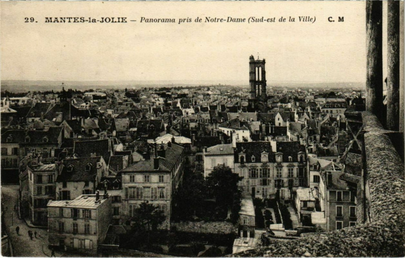 Carte postale ancienne Mantes-la-Jolie Panorama pris de Notre-Dame (Sud-est de la Ville) à Mantes-la-Jolie